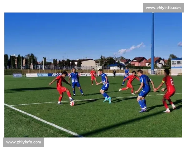 留洋小将刘锦程西海岸试训获好评，中场新星崭露头角